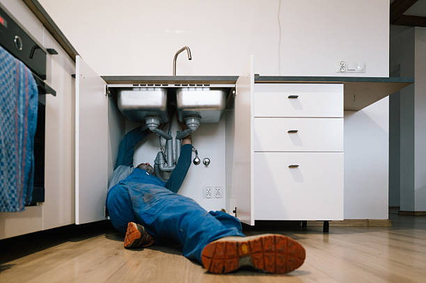 Professional Leak Detection technician working in Hungerford, TX